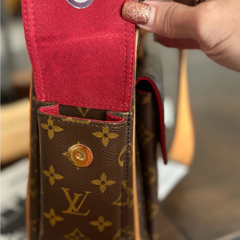 Louis Vuitton Brown Monogram Briefcase with Tan Accents - Picture 2 of 8